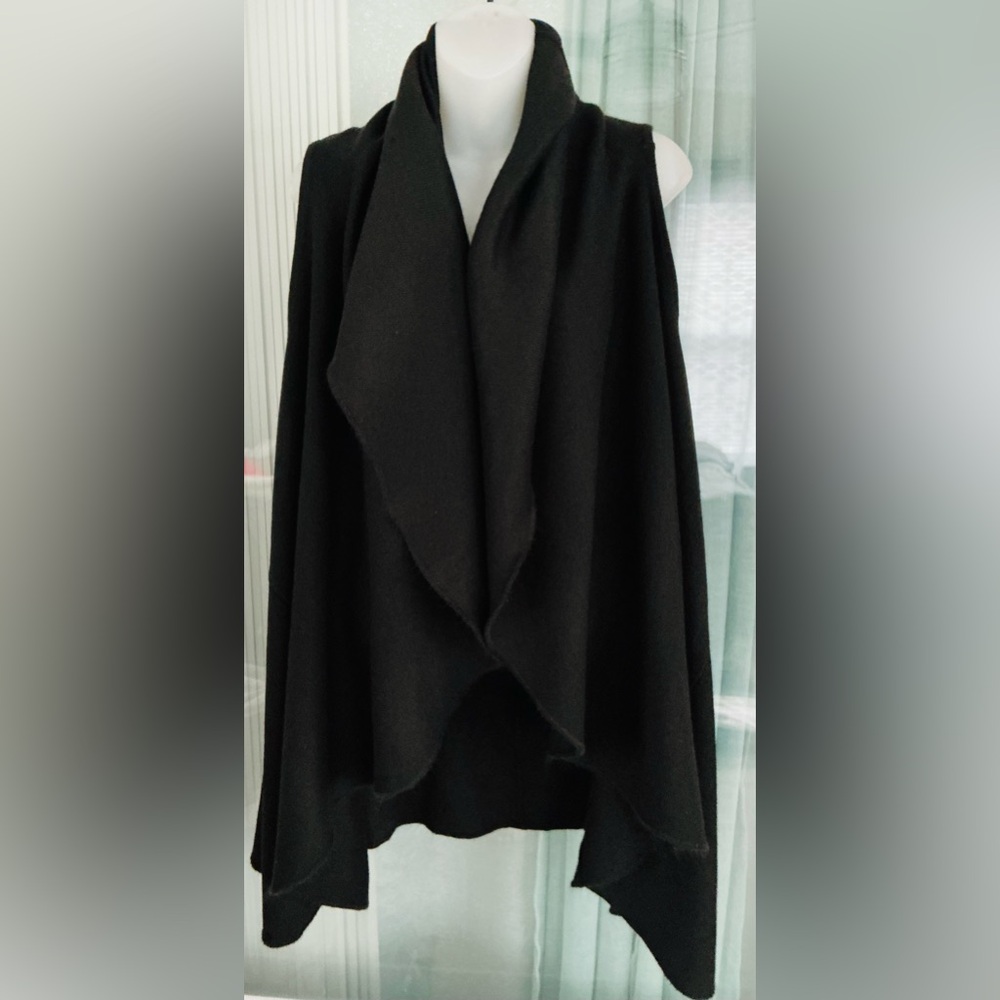 TORRID BLACK DRAPED CARDIGAN VEST
